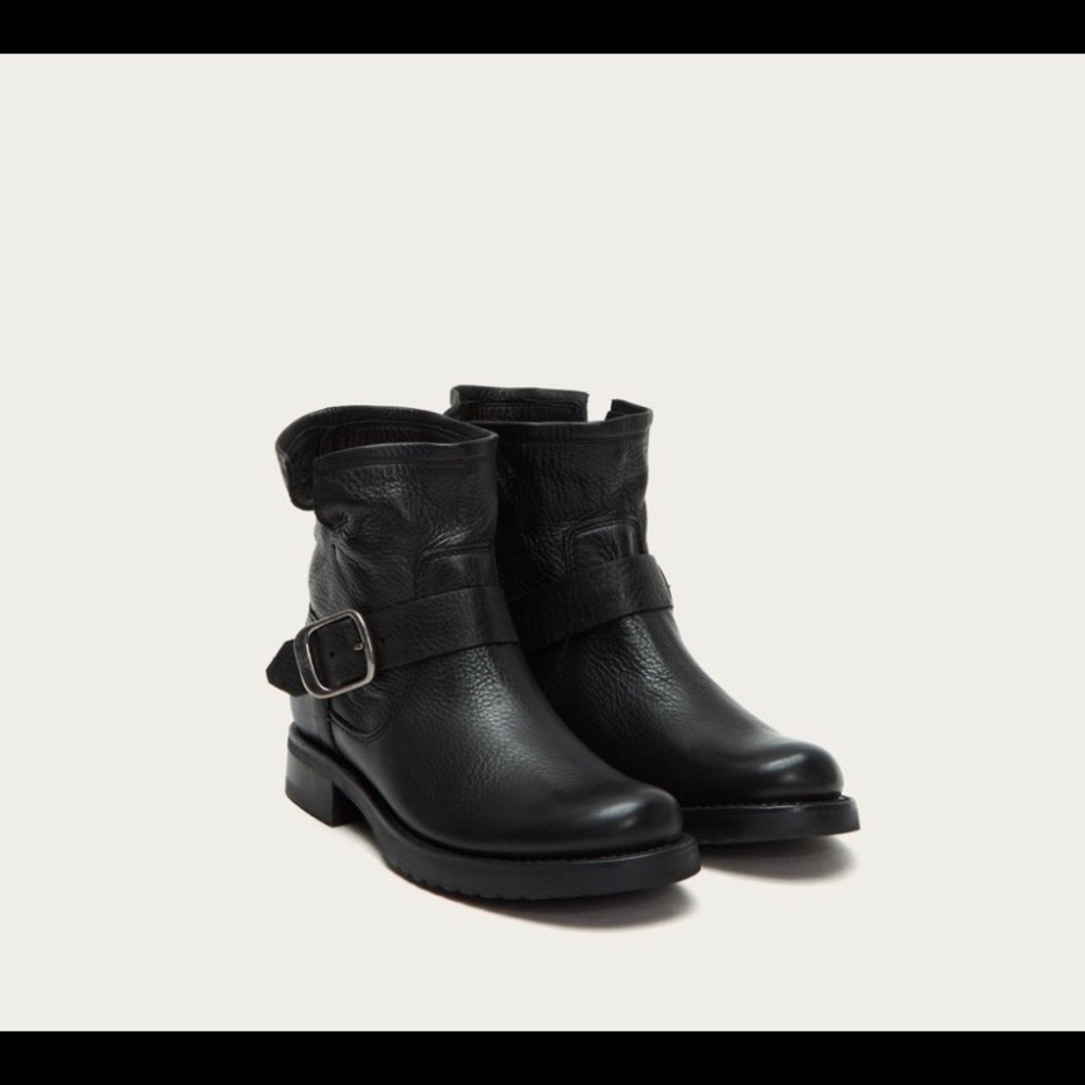 veronica frye boots